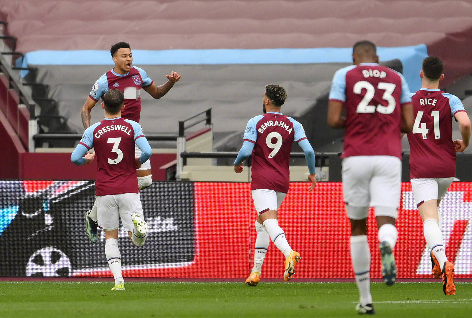 曝巴西惨败后考虑换帅，65岁安切洛蒂仍是首选，老佛爷看好阿隆索.