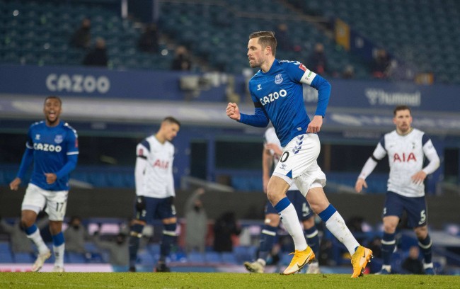 在卡马尔达 在卡马尔达